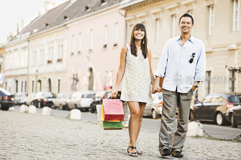 都市生活系列:快乐情侣带购物袋
