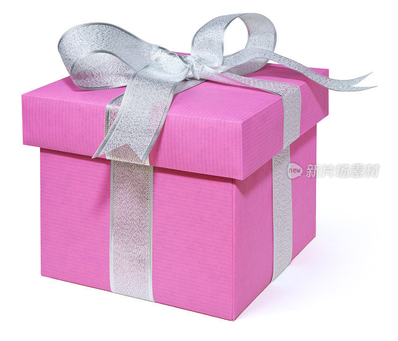 带有银色丝带的粉色礼盒，孤立在白色上