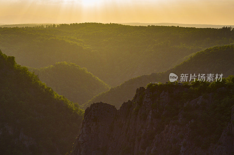 从Hexentanzplatz到Bode峡谷的景观