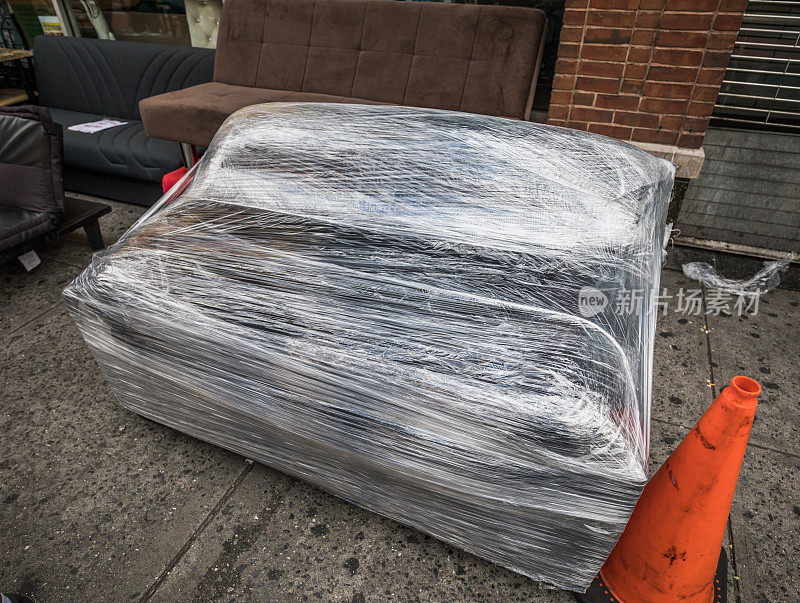 收缩包装沙发，哈莱姆，纽约市，美国