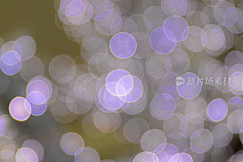 软焦点背景圣诞灯圆形紫色散焦