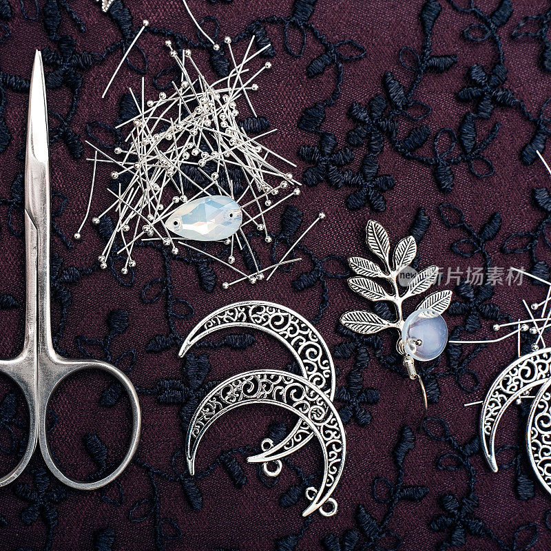 美丽的珠宝制造和工具