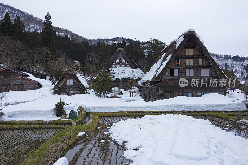 日本岐阜县白川乡村,