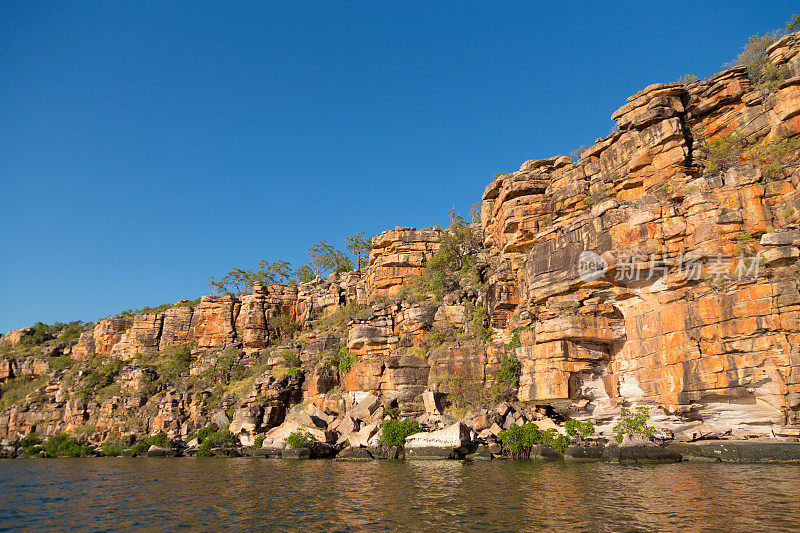 澳大利亚金伯利乔治国王河沿岸的砂岩悬崖