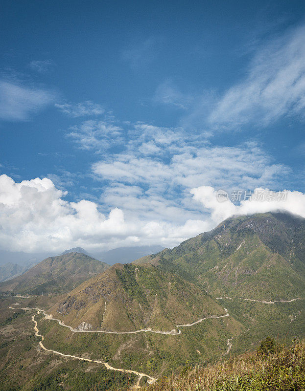 越南北部萨帕附近的蜿蜒山路