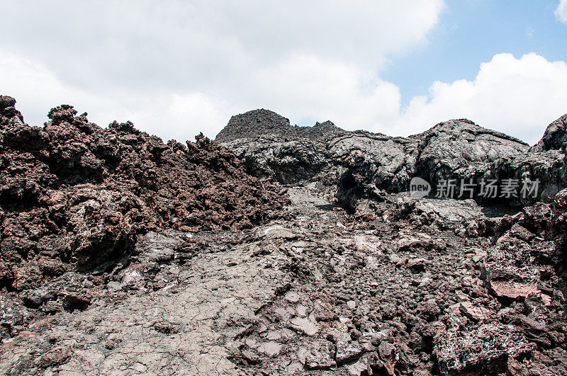 塞拉暗线火山