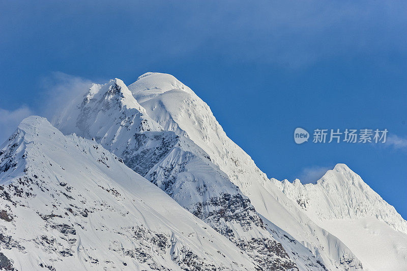 阿拉斯加楚加奇山脉的吉尔伯特山