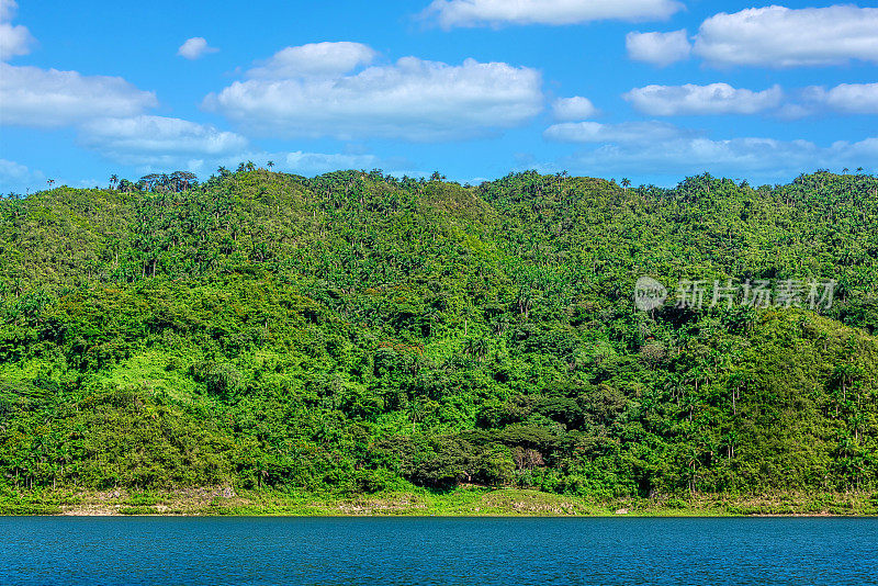 古巴哈纳巴尼拉湖的美景