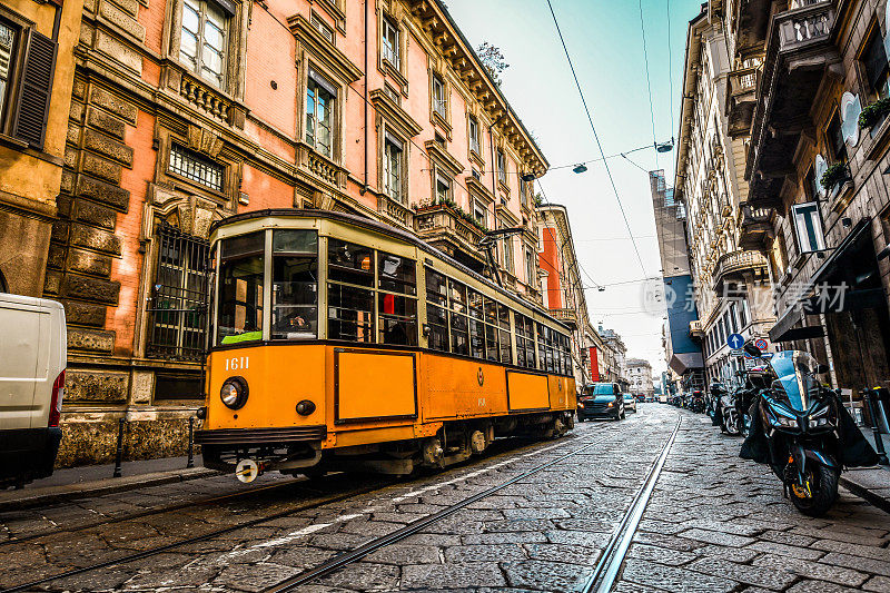 意大利米兰著名的黄色有轨电车线路