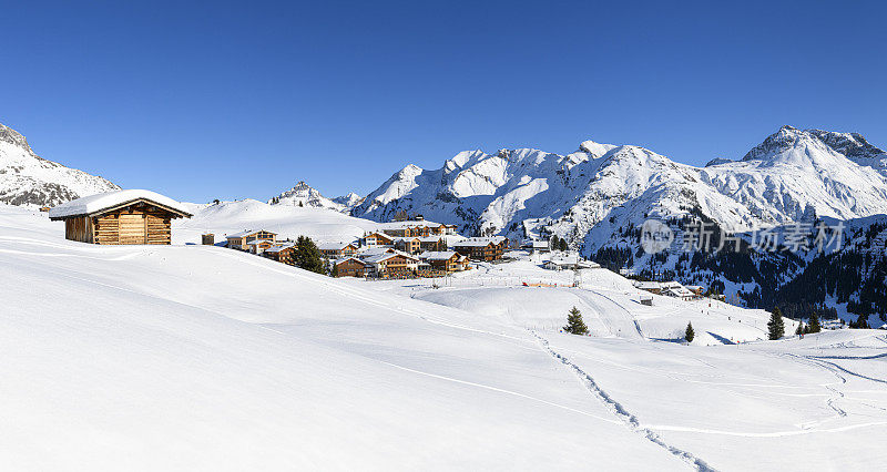冬天去著名的滑雪胜地莱赫