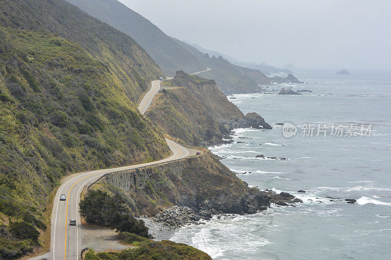 加州大苏尔崎岖的海岸岬