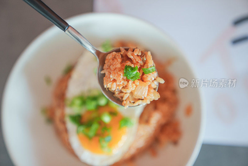 韩国传统美食，泡菜，炒蛋饭