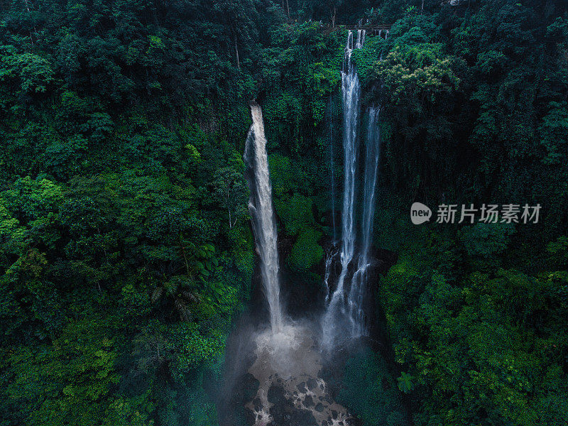 巴厘岛中部Sekumpul瀑布的鸟瞰图