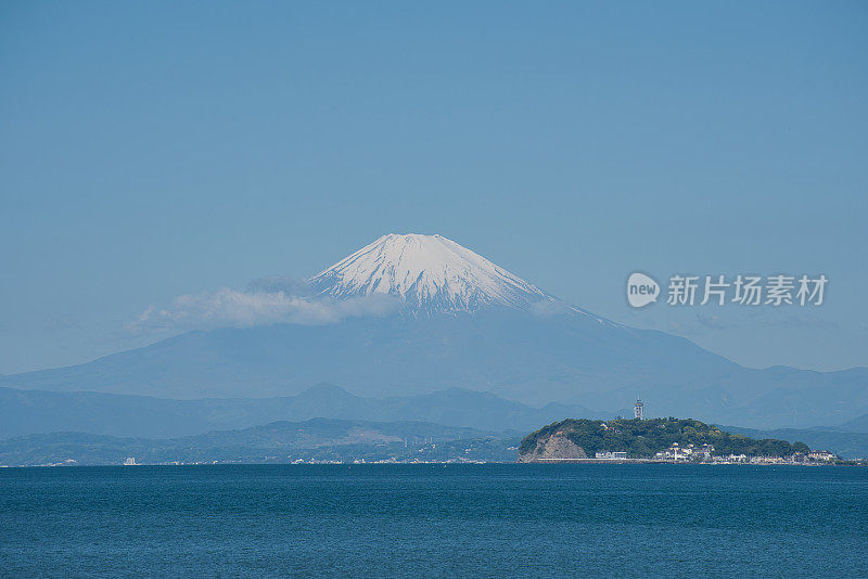 从渚桥上看到的富士山