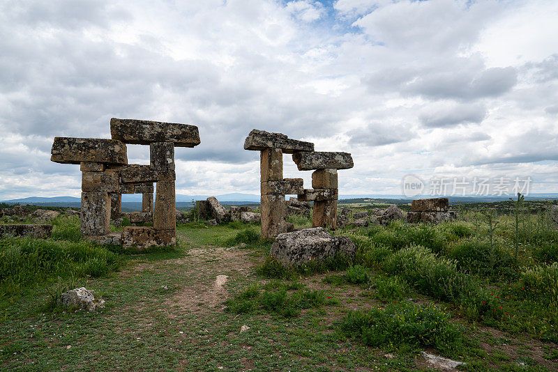 土耳其乌鲁比乌萨克的Blaundus古城遗址