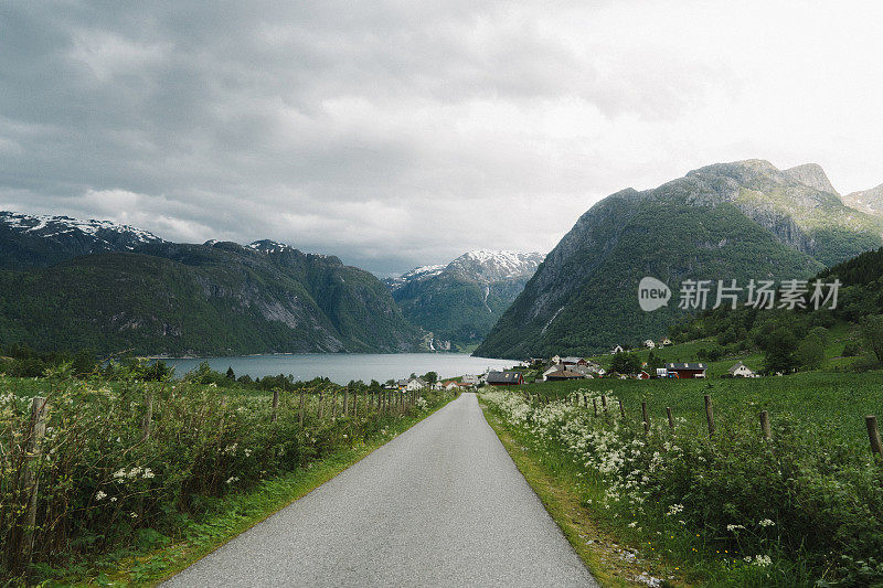 挪威乡村的道路