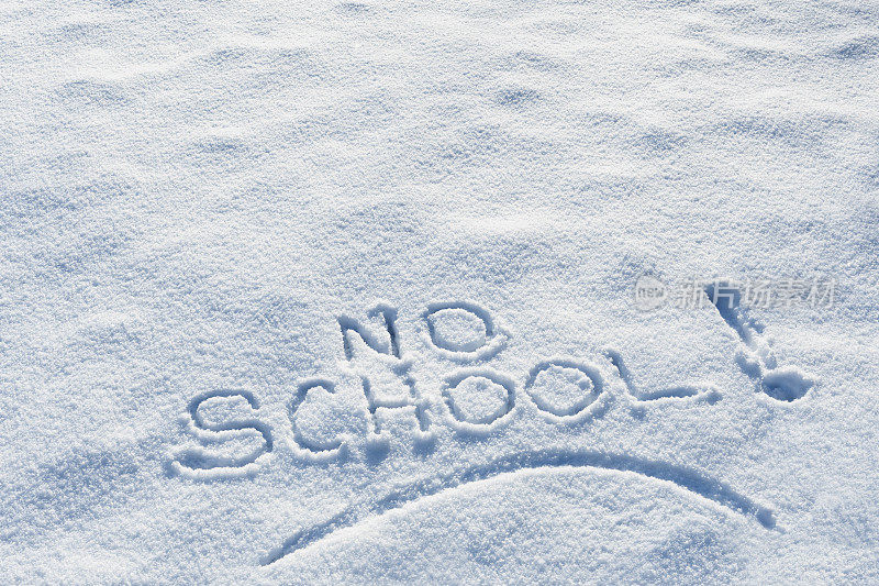 没有学校!写在刚刚落下的雪里