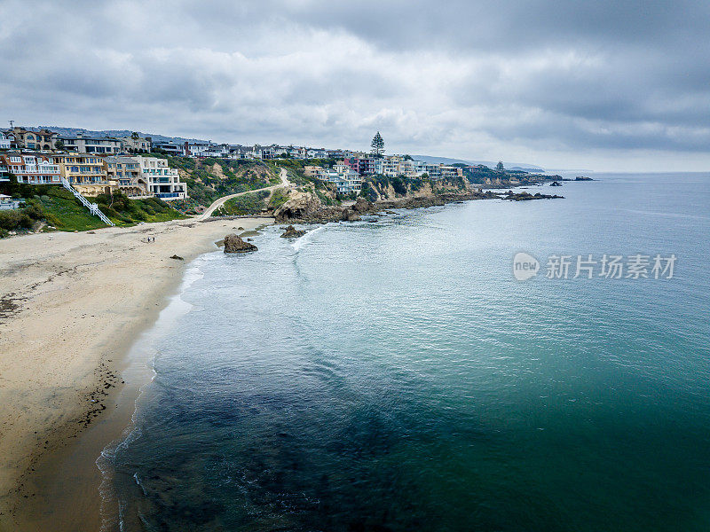 科罗纳德尔马海滩和海岸线的鸟瞰图