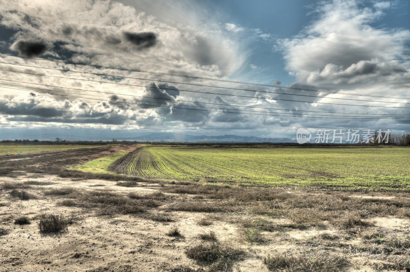 磁场上的电力线(HDR)