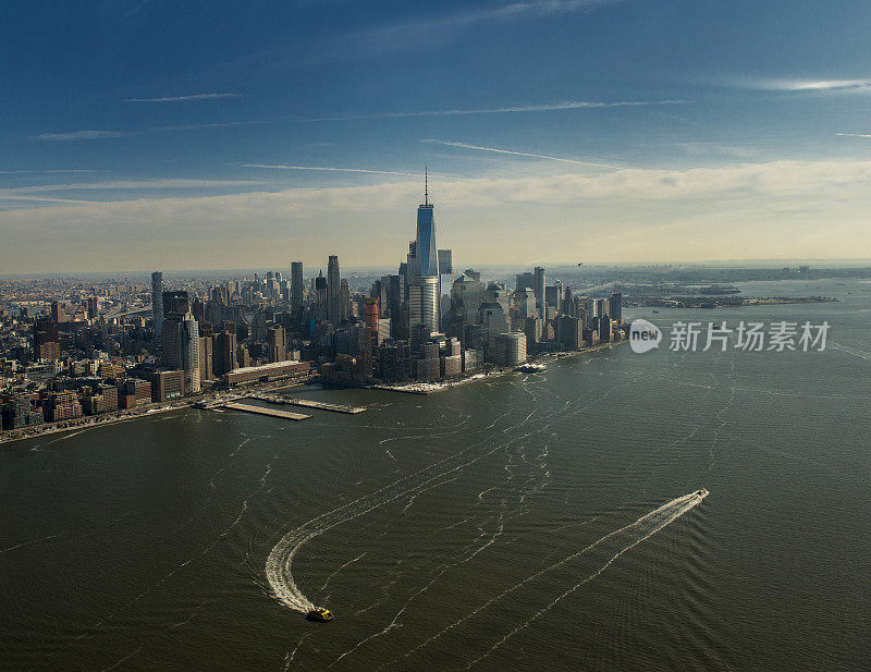 从直升机上鸟瞰纽约市金融区