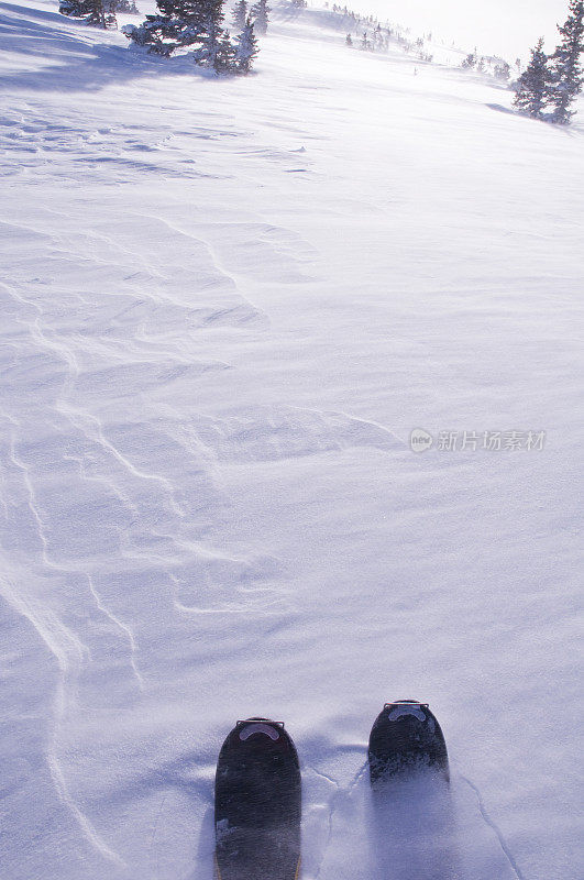 多风环境下的高山滑雪旅游