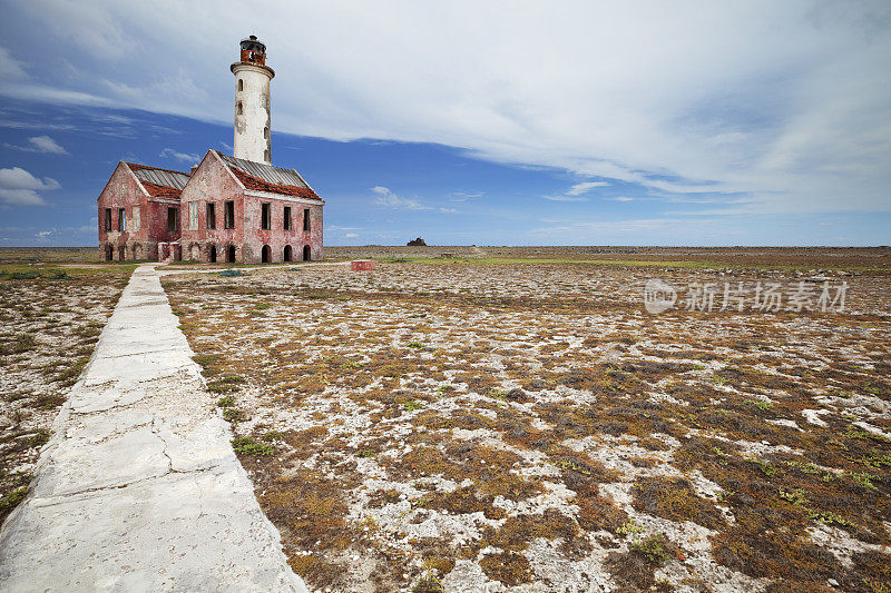 带有灯塔的荒凉景观，小Curaçao，荷属安的列斯群岛