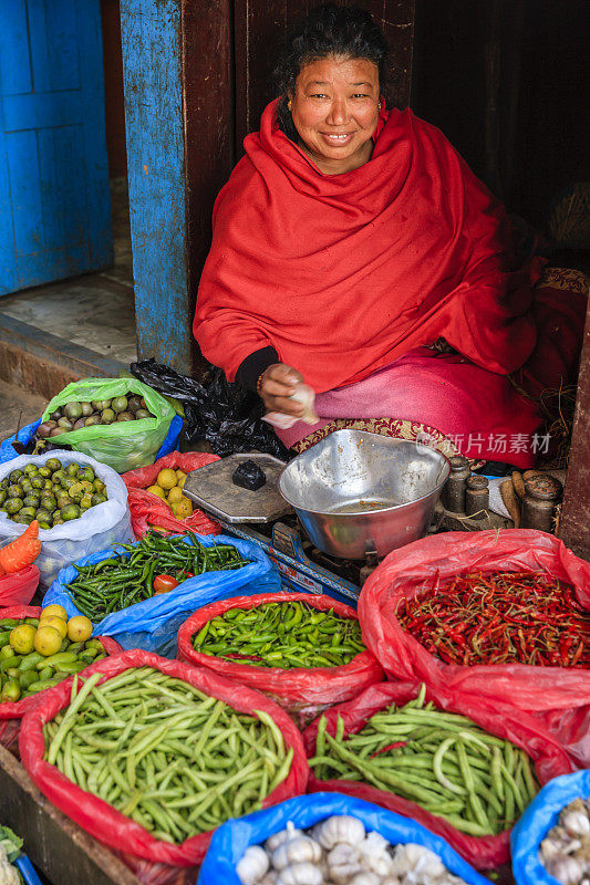 尼泊尔菜贩，在巴德岗，靠近杜巴广场，尼泊尔