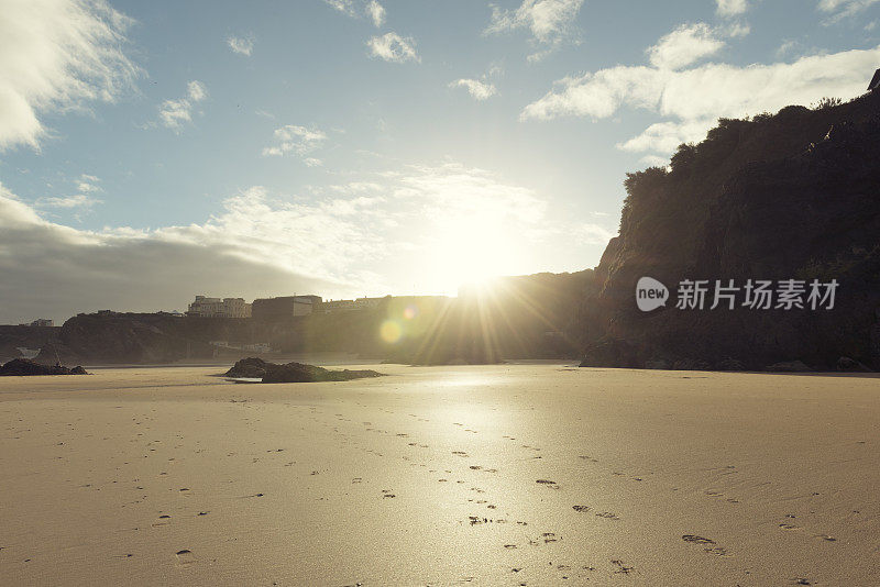 大西部海滩，纽基，康沃尔十月日出