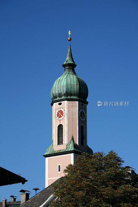 巴伐利亚州Garmisch-Partenkirchen的钟楼