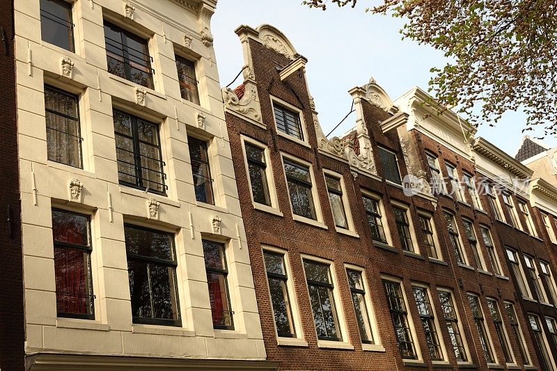 古老的阿姆斯特丹房屋