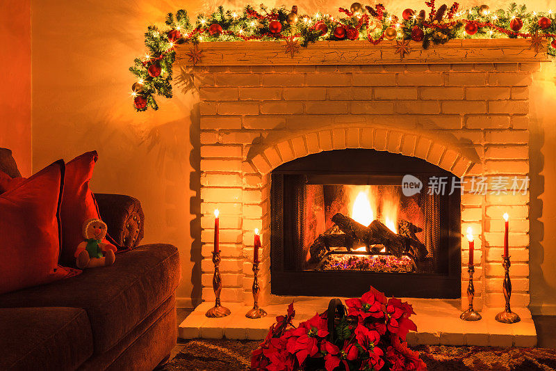 圣诞砖拱形壁炉，一品红，蜡烛(P)