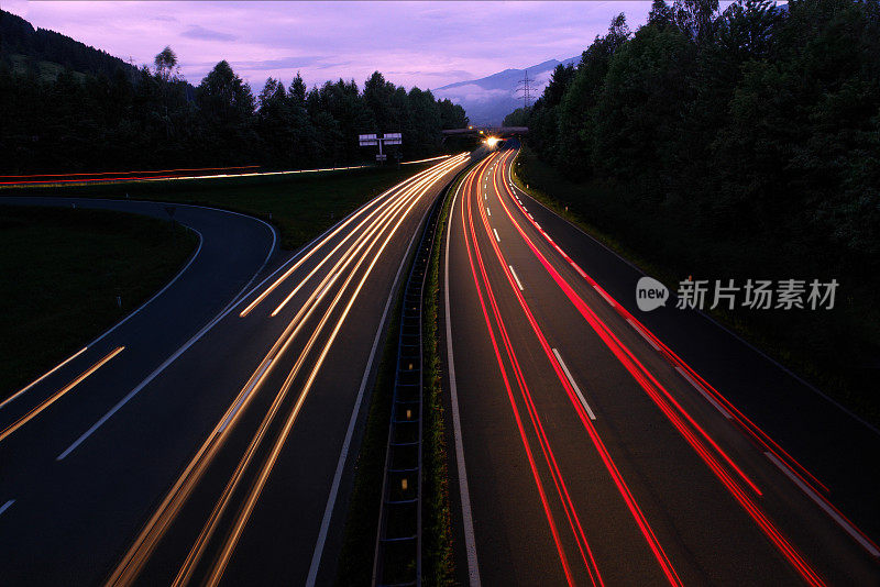 夜间公路交通