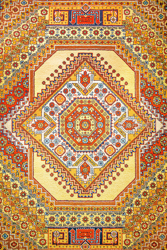 传统的阿塞拜疆地毯
