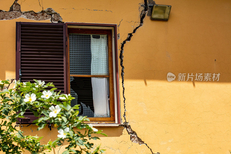 意大利地震后被毁的房屋