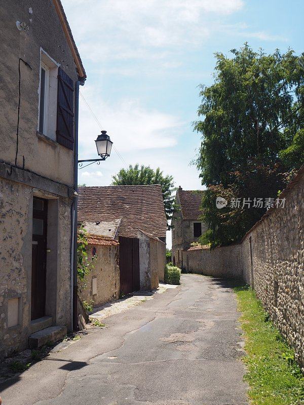 普罗文斯的街道，靠近巴黎的中世纪小镇