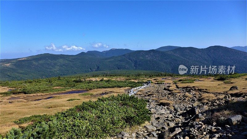 横跨日本福岛和山形的西津山(西津山)