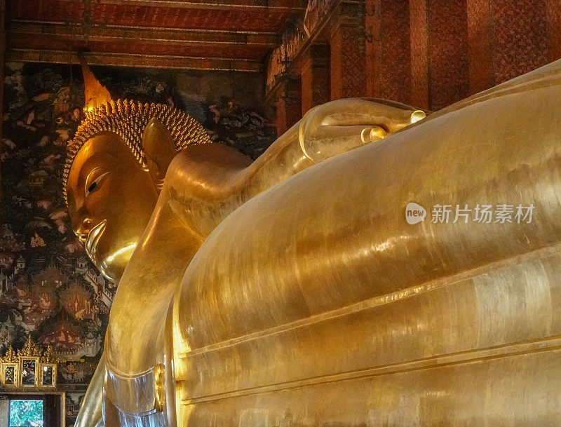曼谷卧佛寺的大卧佛。