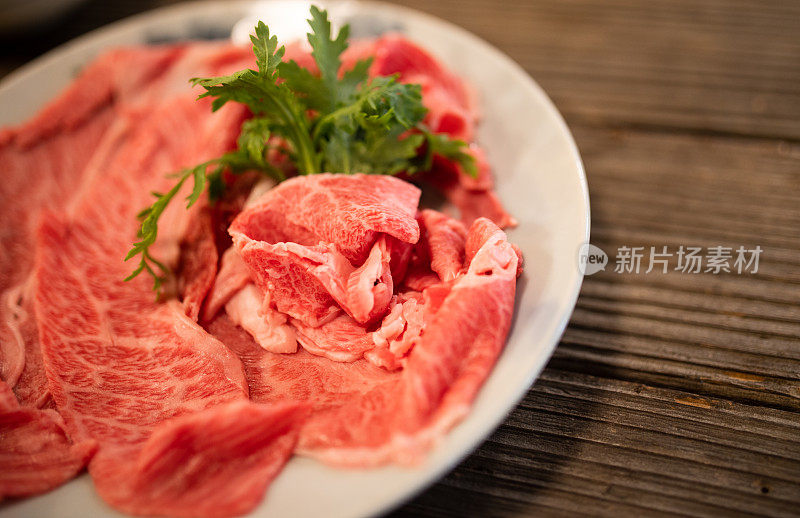 一盘世界闻名的松阪牛肉