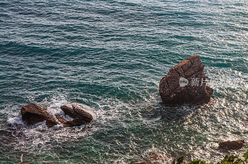 德罗巴尼皮耶萨克海滩全景，亚得里亚海