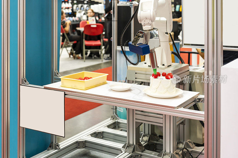 高科技、精密的机器人抓具，可在抓取样品、草莓、蛋糕或产品、制造、烹饪等过程中自动真空抓取