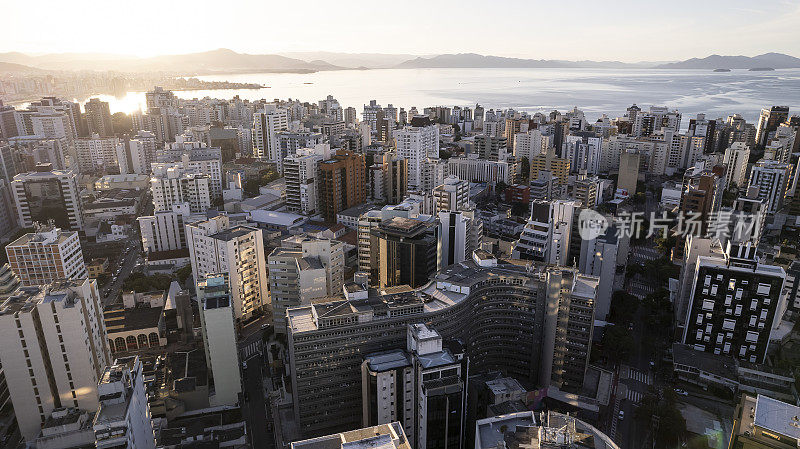 下午晚些时候，在Florianópolis市区