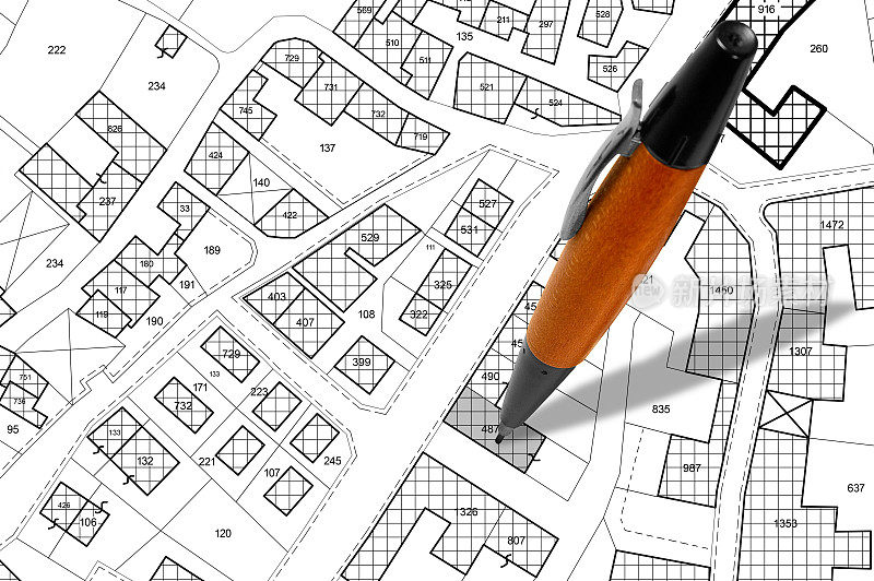 想象地籍地图与建筑物，土地地块和空置地块-土地和财产登记和房地产产权概念插图与钢笔