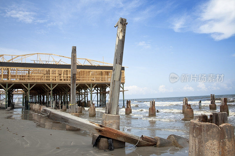 飓风艾克摧毁后的重建建设