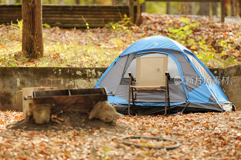 小型圆顶野营帐篷