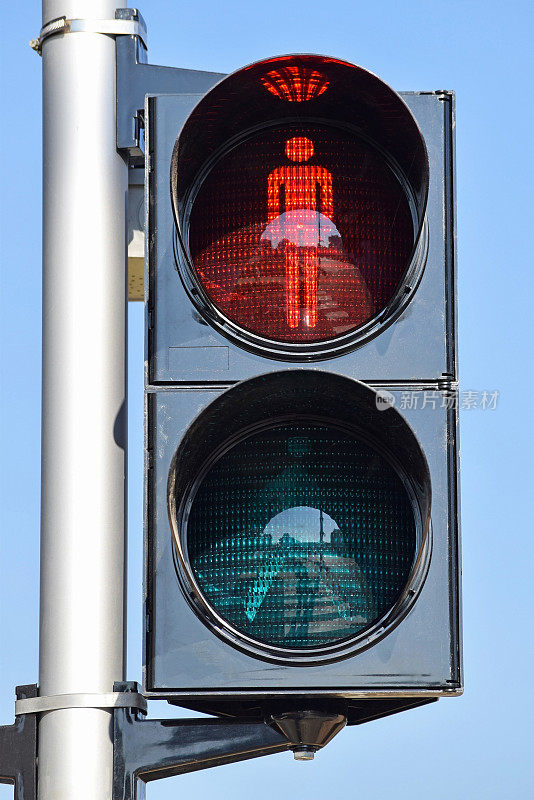 人行横道上的红灯