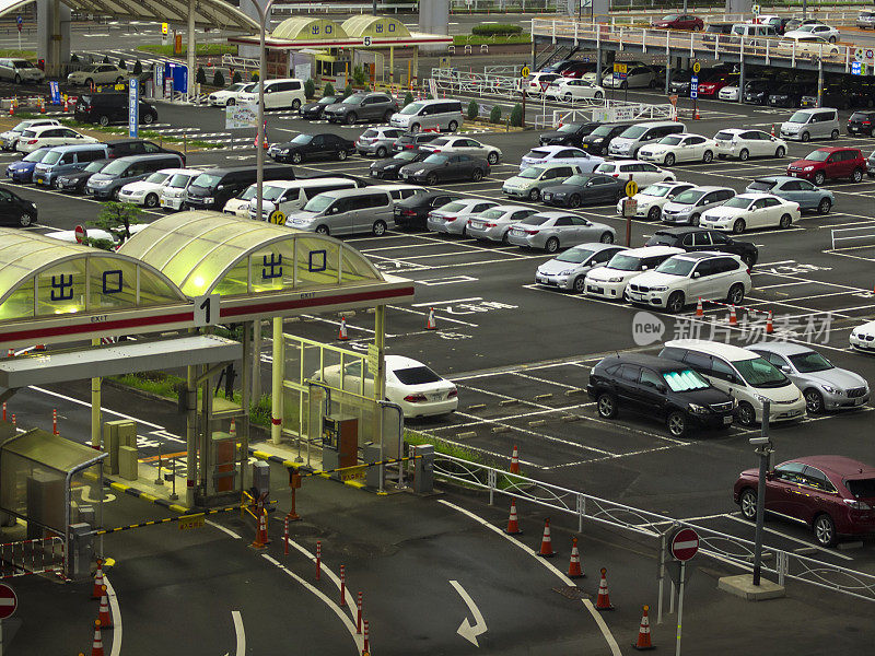 日本大阪伊波国际机场附近的停车场