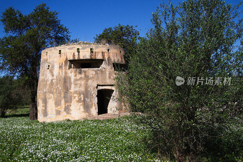 西西里岛东南部:花田中的二战碉堡