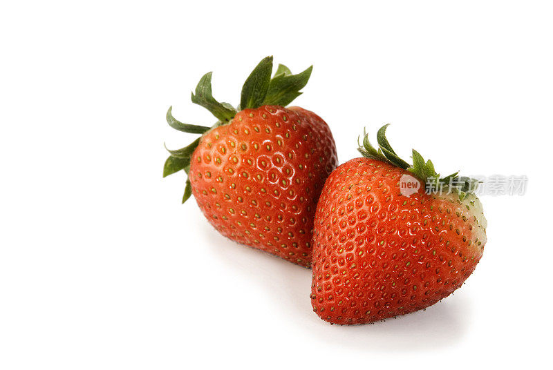 草莓孤立在白色背景上