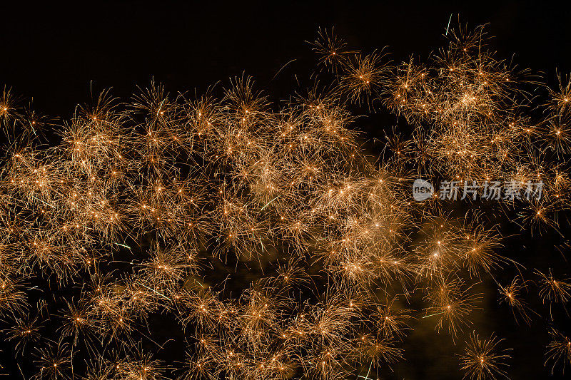 烟花的背景