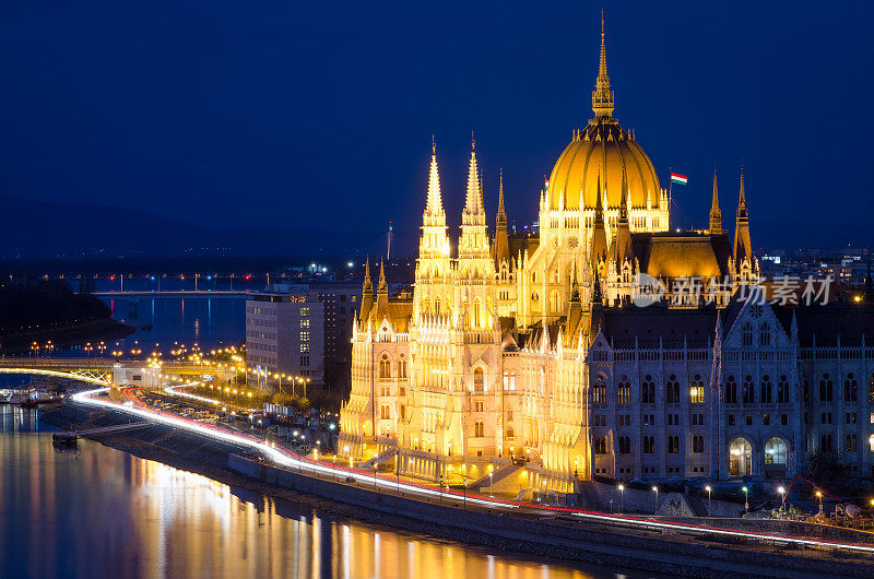 布达佩斯，多瑙河和匈牙利议会